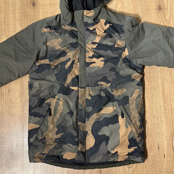 Youth - North Face Winter Ski/Snowboard Jacket. Size Large 14/16. EUC! - Picture 4 of 8